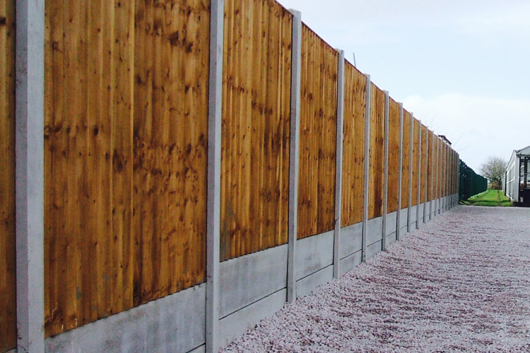 ConcretePost, Gravel Board & Timber Panel Fencing